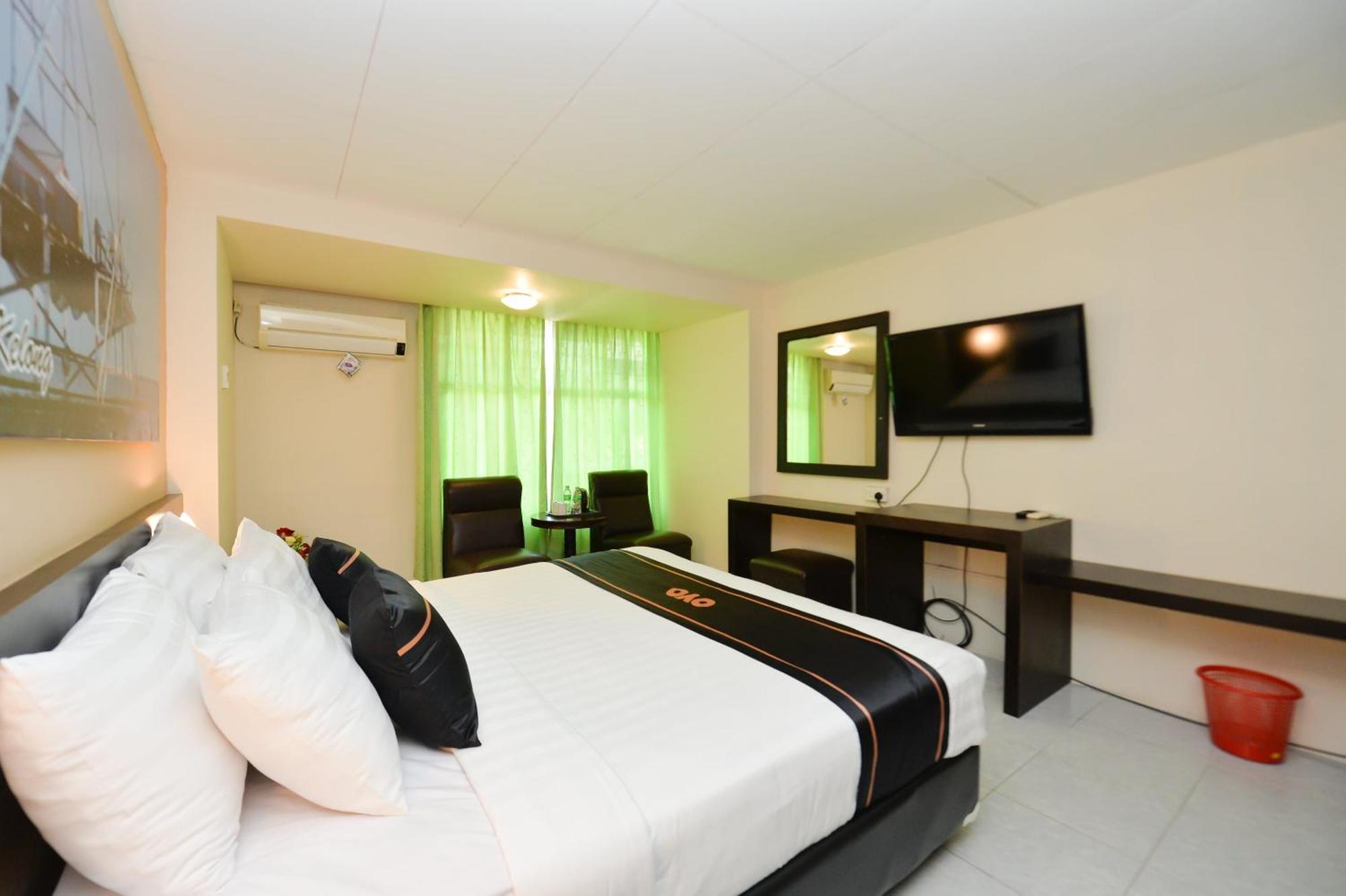 Oyo 2487 Sampurna Jaya Hotel Tanjung Pinang Exterior foto